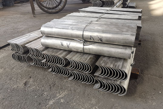 选择火电锅炉省煤器防磨护瓦，选择定心